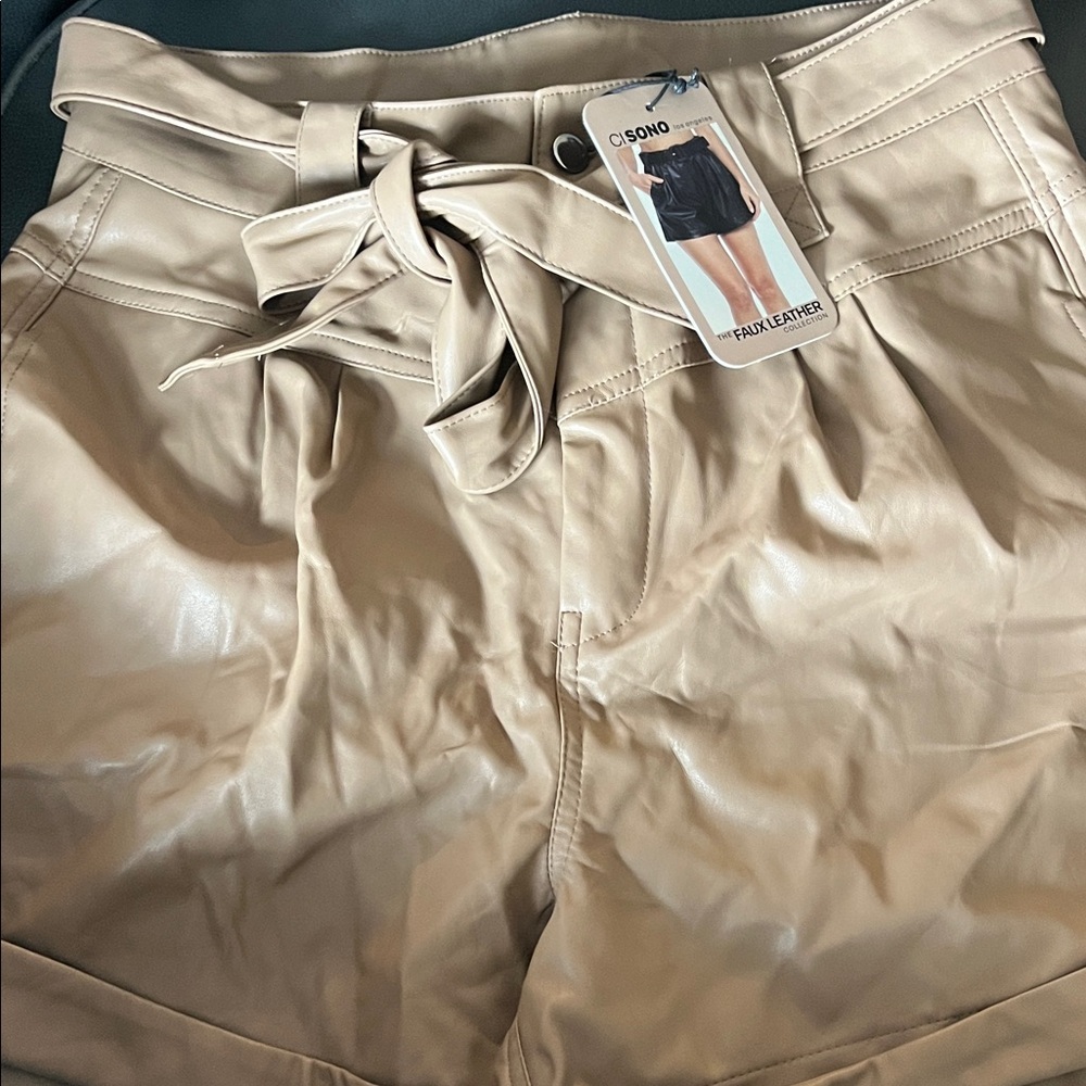 Ci Sono Women's High Waist Faux Leather Shorts in Tan